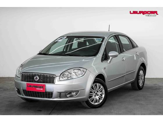 FIAT LINEA 1.8 ESSENCE 16V FLEX 4P MANUAL FIAT LINEA 1.8 ESSENCE 16V FLEX 4P MANUAL